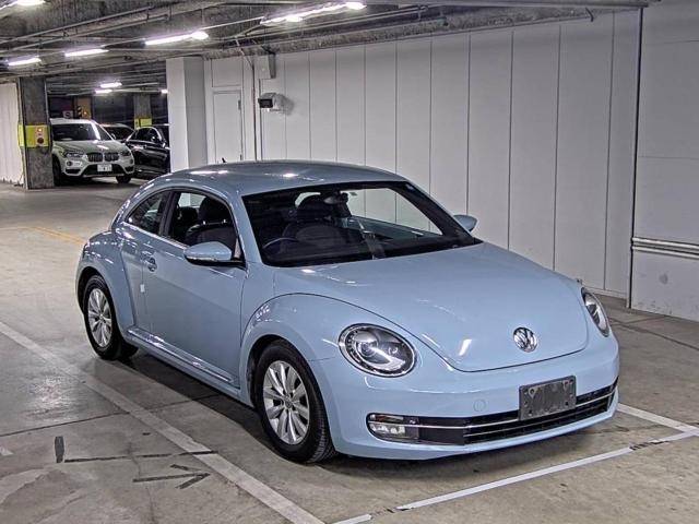 10 VOLKSWAGEN THE BEETLE 16CBZ 2012 г. (ZIP Osaka)